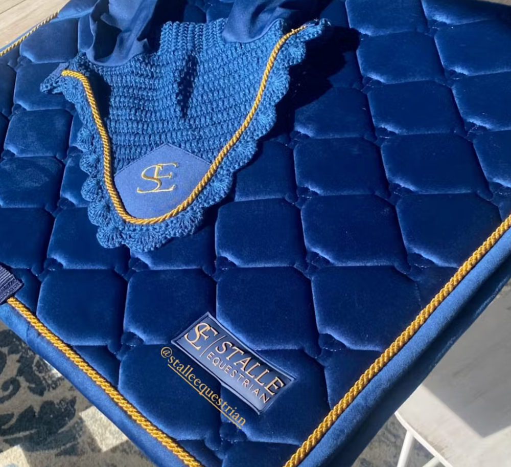 <h2>Trusted by hundres of equestrians</h2>